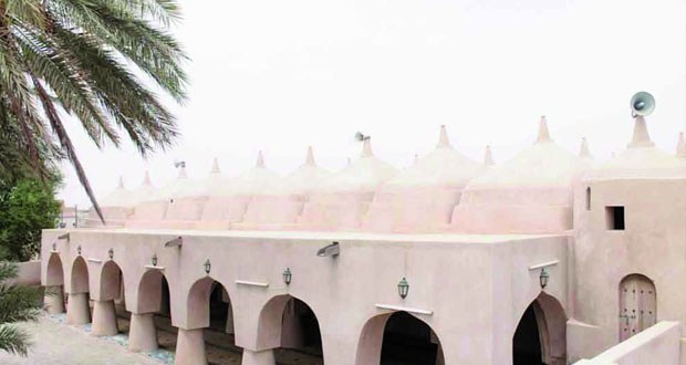 جامع آل حمودة بجعلان .. فن معماري إسلامي عريق