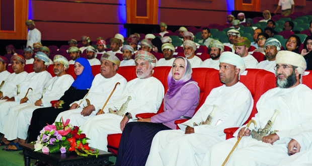 السلطنة تحقق تحسناً ملحوظاً في معدل أداء الطلبة في مادتي الرياضيات والعلوم للصفين الرابع والثامن 