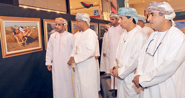 جمعية الصحفيين العمانية تنظم معرض ملامح من عمان