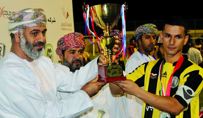 فريق هيل يتوج بطلا والقبسان وصيفاً في ختام ناجح للبطولة الكروية بولاية سمائل