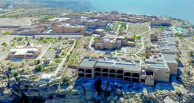  الجبل الأخضر يحتضن منتجع أنانتارا