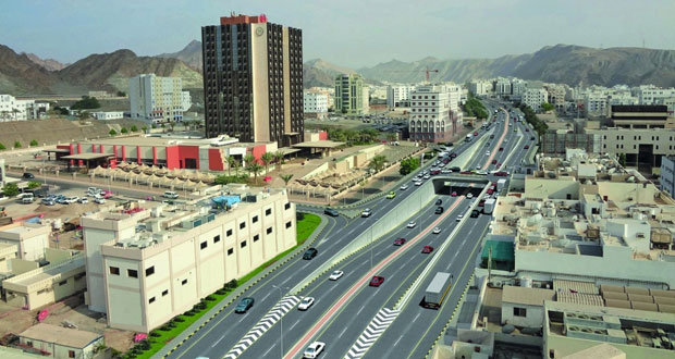 اقتصاديون يؤكدون: وضع "الريال العماني" قوي وقدرته الشرائية عالية مقابل عملات عالمية