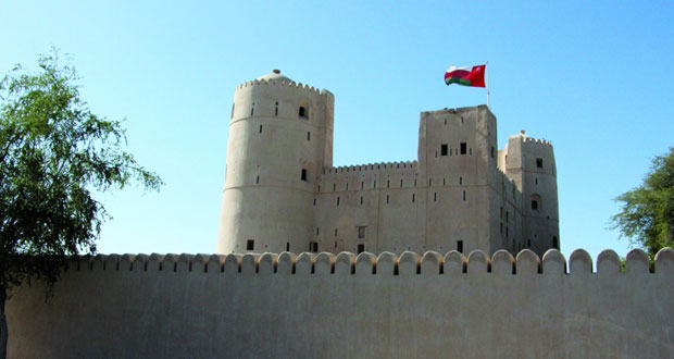 حصن "بيت النعمان" معلم تاريخي يضم مقتنيات أثرية نادرة في بركاء