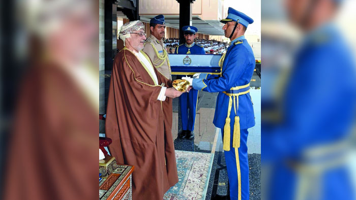 سلاح الجو السلطاني العماني يحتفل بتخريج دفعة جديدة من الضباط الطيارين والجويين
