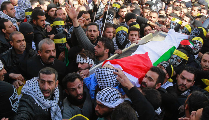 استشهاد فلسطيني ومقتل جندي للإحتلال خلال صدامات في "النقب"