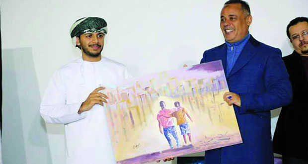  رضوان الهاشمي يحصل على المركز الثاني في الملتقى العربي للفنانين التشكيليين الشباب بالمغرب