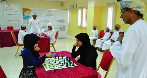 ناديا عبري و النهضة إلى نهائيات مسابقة الشطرنج وتواصل منافسات المرحلة الثانية بمحافظة ظفار