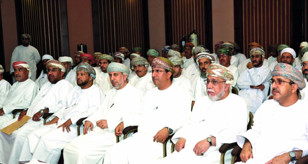 مناقشة إجراءات تطبيق لائحة تنظيم استخدام الأراضي الزراعية