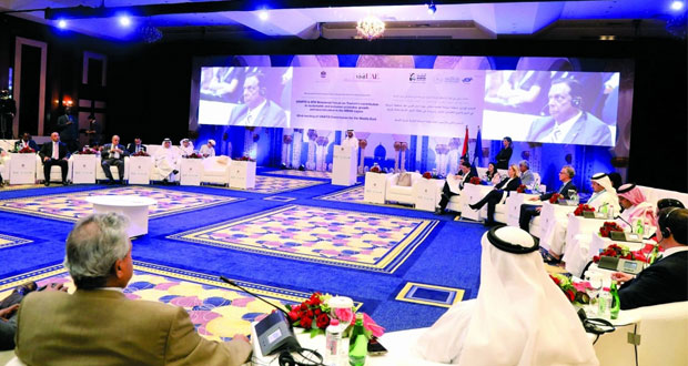 "السياحة" تستعرض منتجاتها ومشاريعها في سوق السفر العربي بدبي