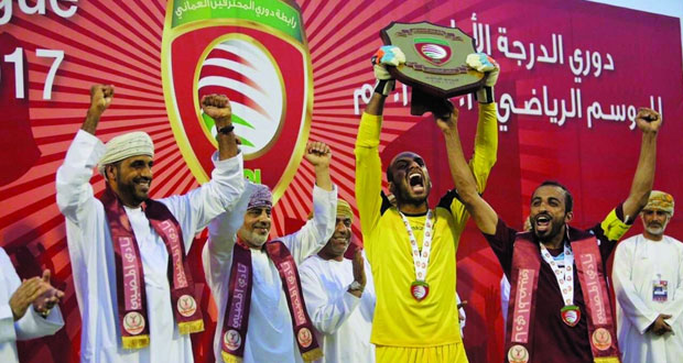 جماهير المضيبى تعيش فرحتى التتويج بلقب الأولى واللعب في الأضواء