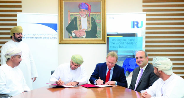 المجموعة العمانية العالمية للوجيستيات توقع مذكرة تفاهم مع الإتحاد الدولي للنقل البري