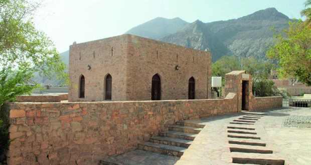 مسجد اليعاربة عمارة متميزة تمتد لأكثر من 300 سنة