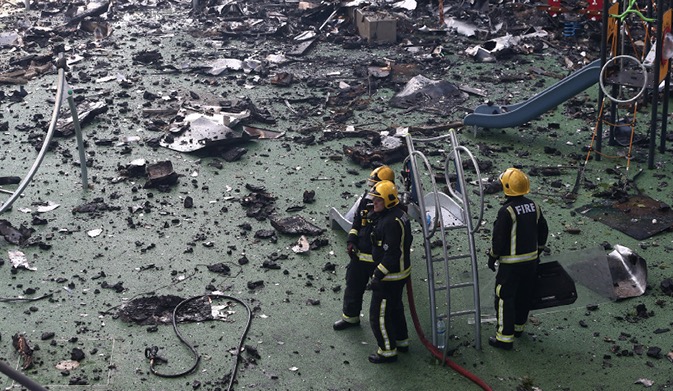 بريطانيا: مقتل 6 وإصابة العشرات في حريق هائل ببرج سكني