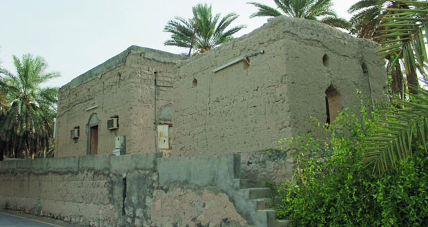 مساجد نزوى تاريخ وحكايات عريقة