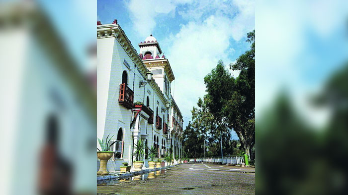 قصر مريم عزة يحكي قصصا من يوميات سكيكدة الجزائرية