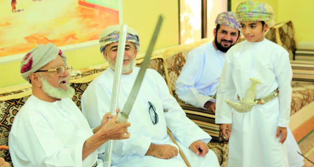 عيد الفطر السعيد صفاء ومودة وتآلف في أجواء من الروحانية والسكينة بعبري