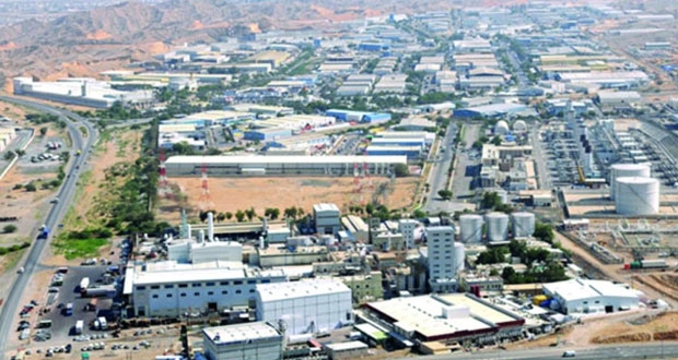التجارة والصناعة: إعفاء المنشآت الصناعية من الضريبة الجمركية على وارداتها طوال فترة قيام المنشأة