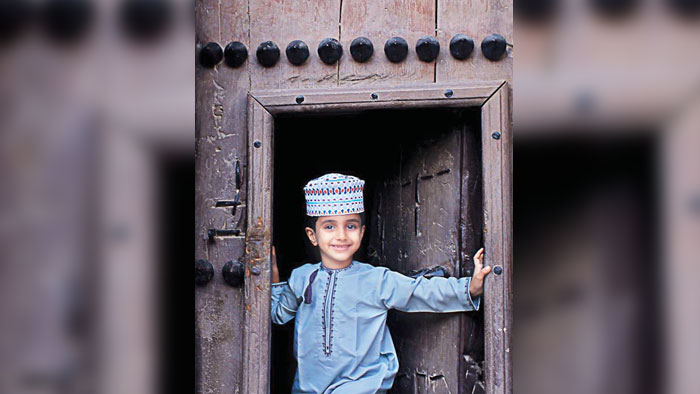 إعلان أجمل صورة للزي العماني للأطفال