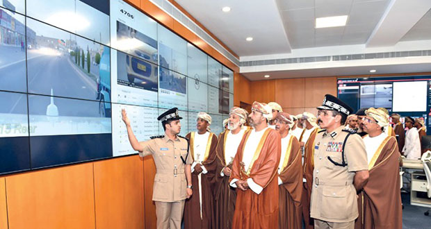 افتتاح قيادة الشرطة بالبريمي وتخريج دفعة من المستجدين