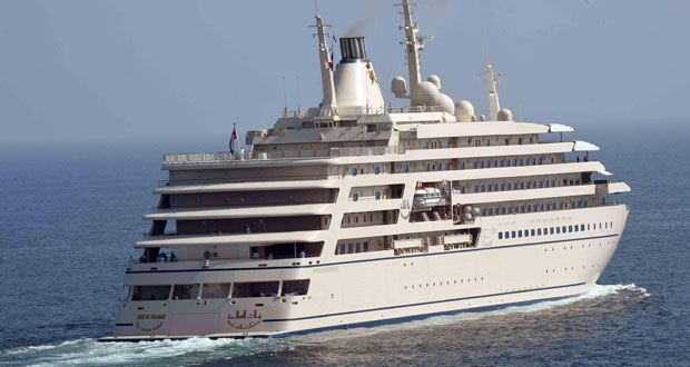 بناءً على توجيهات جلالة السلطان.. (فلك السلامة) تحمل المحبة والسلام إلى (زنجبار ودار السلام وممباسا)