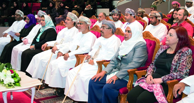 مؤتمر تربوي بجامعة السلطان قابوس يوصي بتطبيق مناهج جديدة في تعليم الرياضيات من رياض الأطفال وحتى الجامعة