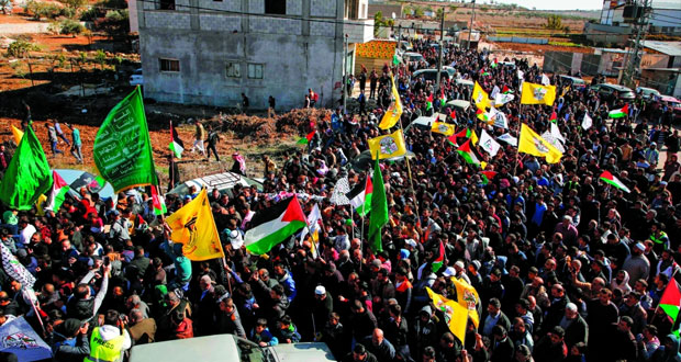 آلاف الفلسطينيين يشيعون شهيد قصرة