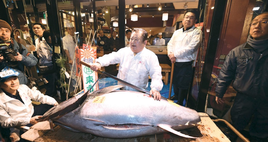  بيع سمكة تونة ضخمة في اليابان بأكثر من 36 مليون ين