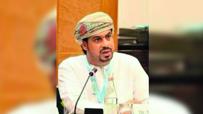 سيف المعمري يشارك في مؤتمر حول مكانة الوجدان في علم النفس بالجزائر