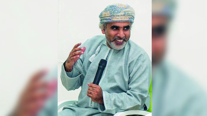 مدير الجمعية العمانية للتصوير الضوئي يطّل على تاريخ التصوير في السلطنة وأبرز ملامحه ورموزه