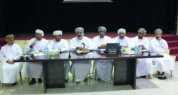  إدارة نادي نـزوى تعقد لقاء موسعا برؤساء وممثلي الفرق الأهلية