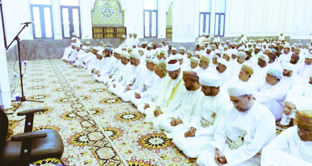 تيمور بن أسعد يفتتح جامع السيدة رقية بحي الميناء بولاية مطرح 