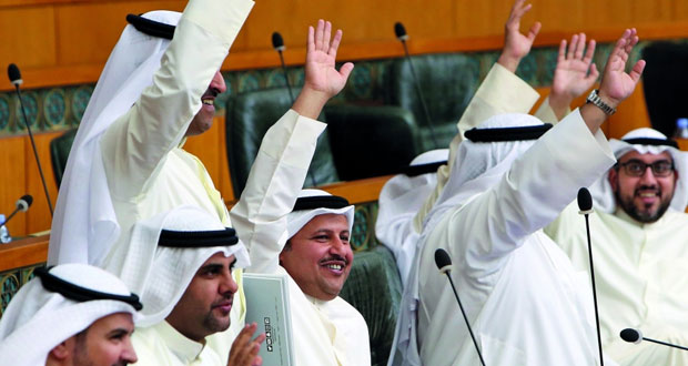 الكويت : مجلس الأمة يوافق على قبول غير الكويتيين بالجيش