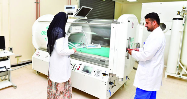 تشغيل المركز الوطني لطب الأعماق بالمستشفى السلطاني