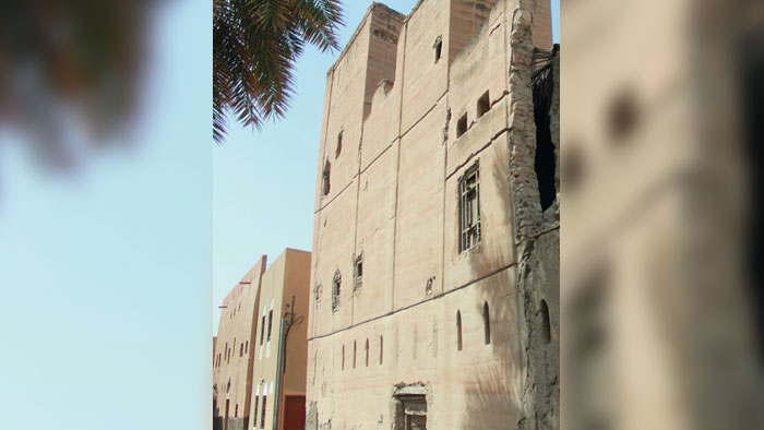 أئمة وعلماء في أرض نـزوى