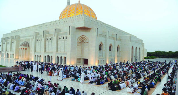 العادات العمانية في شهر رمضان تجسّد مفاهيم التسامح والإخاء والألفة والمودة