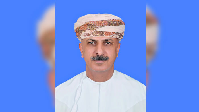 الشاعر صالح العامري يفوز بجائزة الإنجاز الثقافي البارز في عُمان لعام 2017