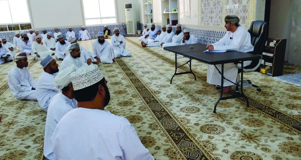  "عمان بين تاريخين" .. محاضرة تستعرض التاريخ العماني وهجرة قبائل الأزد