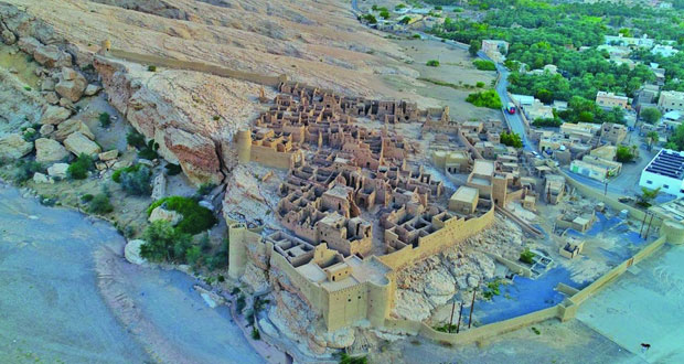 عبري.. أرض الأفلاج والعيون