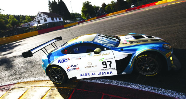 فريق عمان لسباقات السيارات يسجل أفضل توقيت وينطلق سابعا في الكأس الفضية