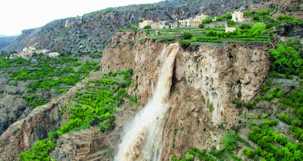 30 منشأة سياحية بمحافظة الداخلية .. ومشاريع جديدة قيد الإنشاء