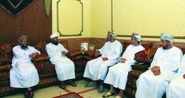 قائد بعثة الحج العسكرية يلتقي رئيس بعثة الحج العمانية في مكة المكرمة