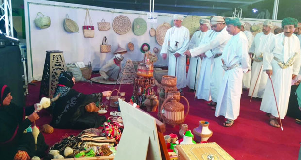 "عبري" تستعرض موروثها الشعبي والتراثي في مسابقة الولايات بمركز البلدية الترفيهي