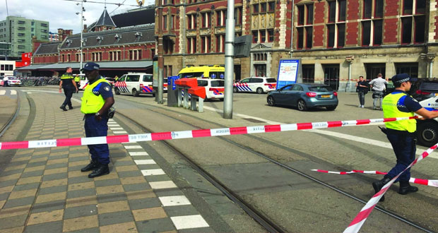 جريحان طعنا بهجوم في محطة قطارات بهولندا