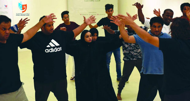 النادي الثقافي يحتضن ندوة فنية مسرحية حول فن البانتومايم