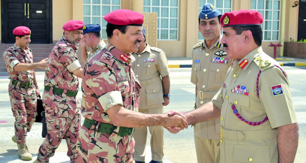 رئيس أركان قوات السلطان المسلحة يتوجه للكويت