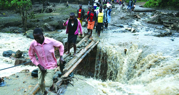  ارتفاع حصيلة ضحايا الانهيارات الأرضية في شرق أوغندا إلى 38 شخصا
