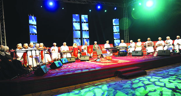 الجمعية العمانية لهواة العود تنظم "ليلة وطن" بمناسبة العيد الوطني الـ 48 المجيد