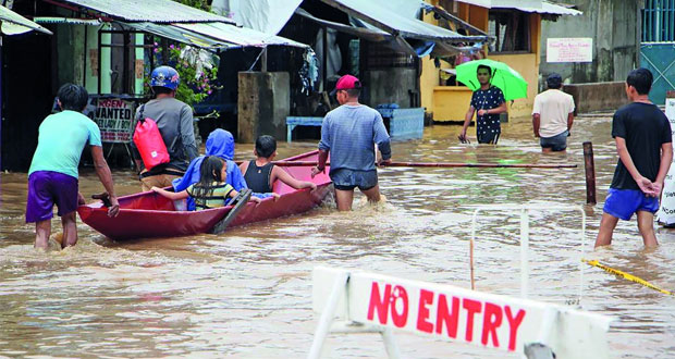  انهيارات أرضية وفيضانات شرقي الفلبين راح ضحيتها 26 شخصا