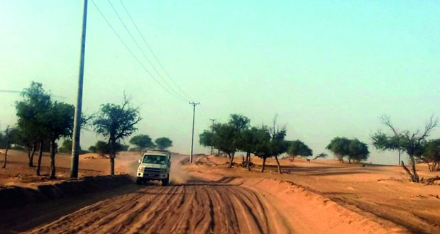 أهالي وادي اللبيدعة بجعلان بني بوعلي يطالبون برصف طريق الوادي