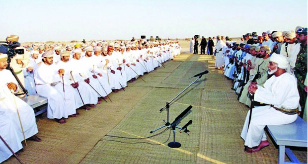 الجولات السنوية لجلالة السلطان الراحل ومشاركته فرحة شعبه في المناسبات ..